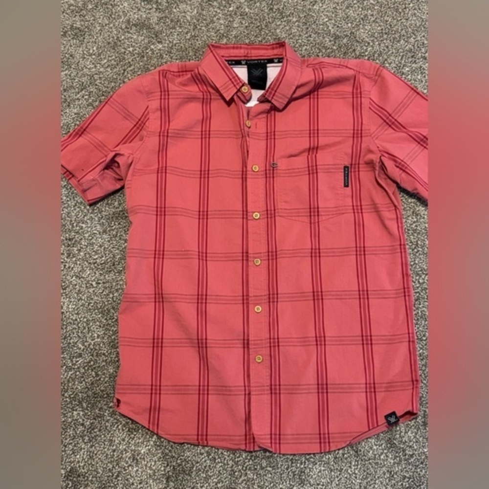 Vortex Optics Men’s Red Short Sleeve Button-Up Plaid Shirt‎ Size Medium